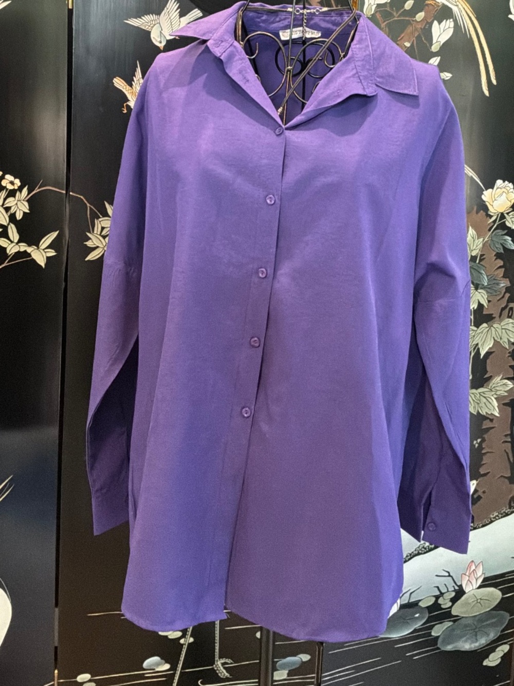 Beautiful vibrant purple long sleeve button-up shirt by Big Dart. Size 6